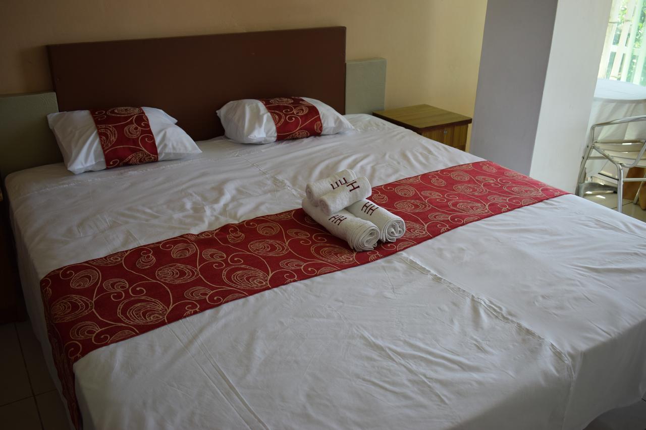 Hypertek Hotel Grand-Baie Eksteriør billede