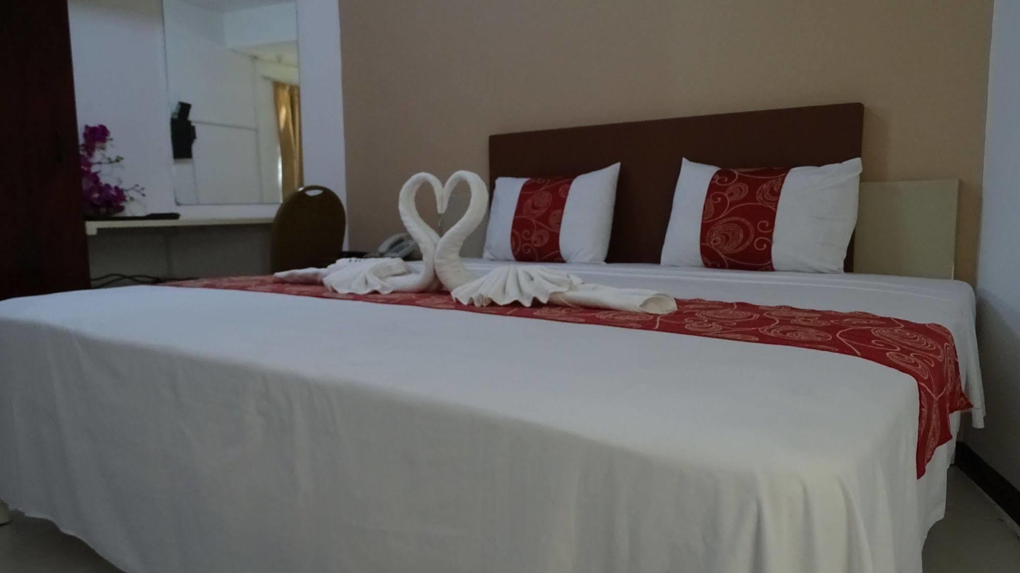 Hypertek Hotel Grand-Baie Eksteriør billede