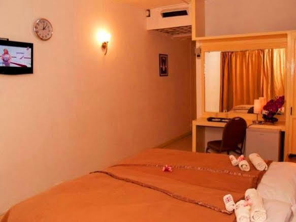 Hypertek Hotel Grand-Baie Eksteriør billede